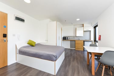 1 bed studio, Great Crosshall Street, City Centre, Liverpool, L32AT - Image 4